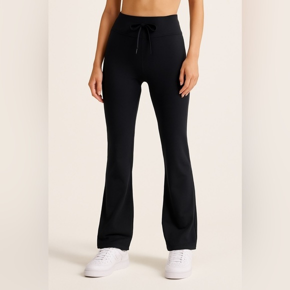 lululemon athletica Pants - Lululemon Black Groove Pants - Approx. Size M (13” Waist, 32” Inseam)
